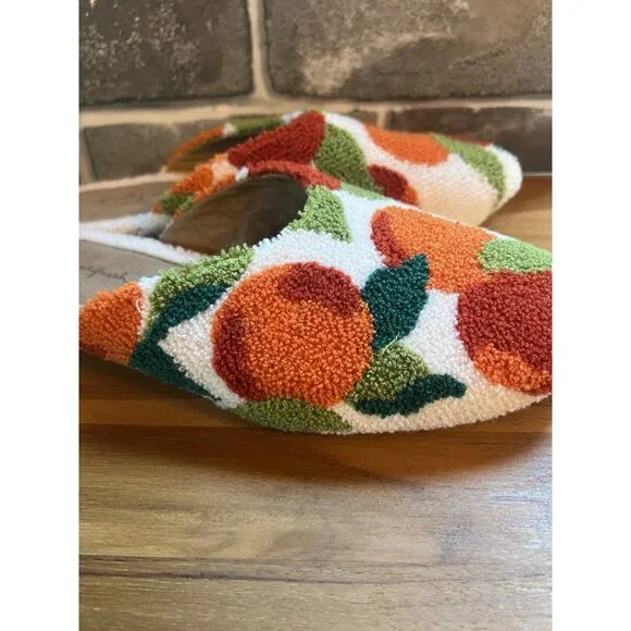 Print fresh Slippers Chic and CozyFootwear Size 9 - Picture 12 of 16